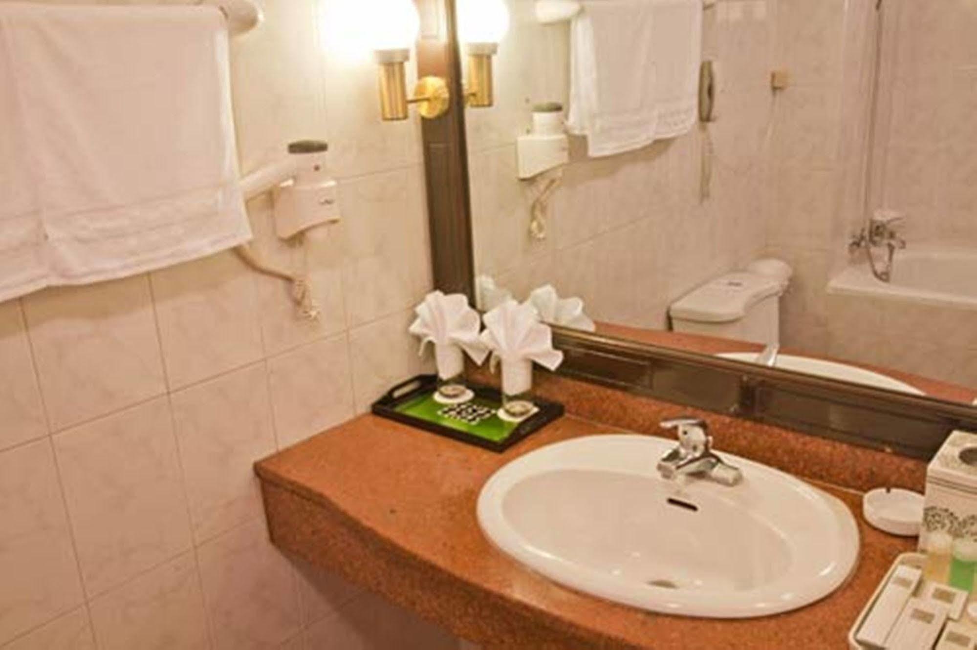 Green Park Hotel Hanoi Exterior foto
